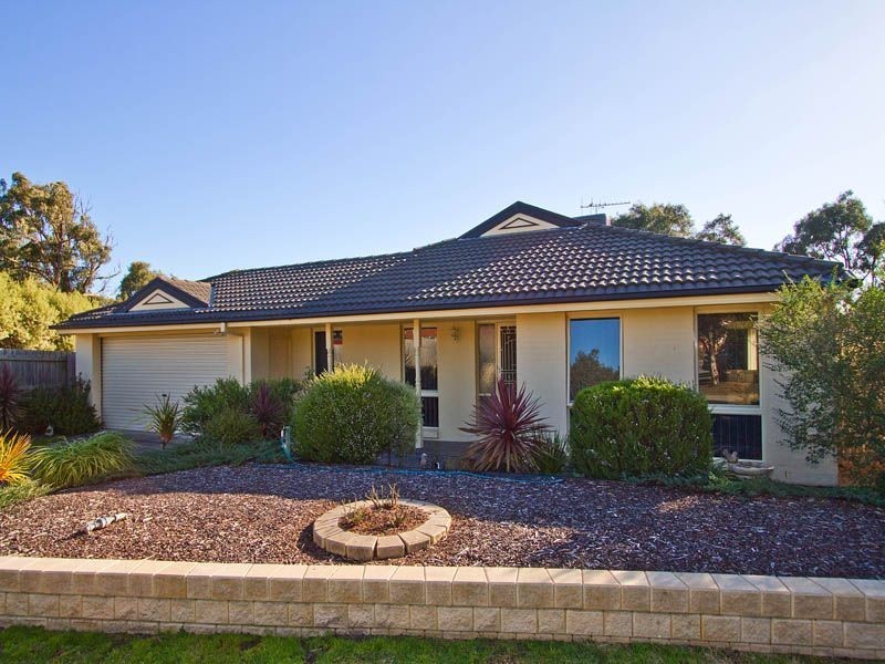 5 Carolyn Court, Langwarrin VIC 3910