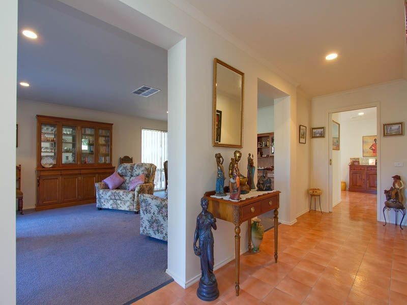 5 Carolyn Court, Langwarrin VIC 3910