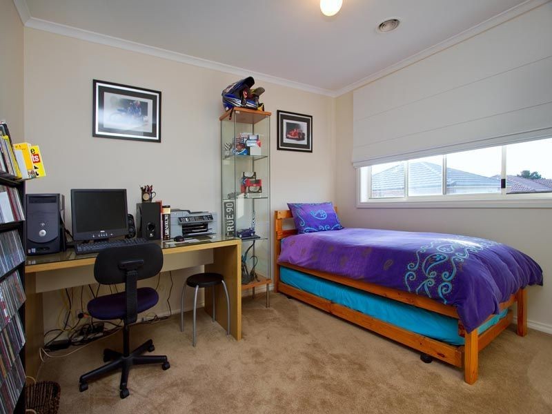 22 Pepperbush Cres, Langwarrin VIC 3910
