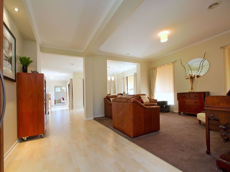 11 Collina Court, Langwarrin VIC 3910