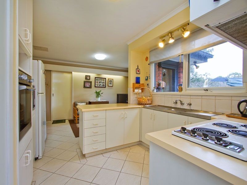 27 Athol Court, Langwarrin VIC 3910