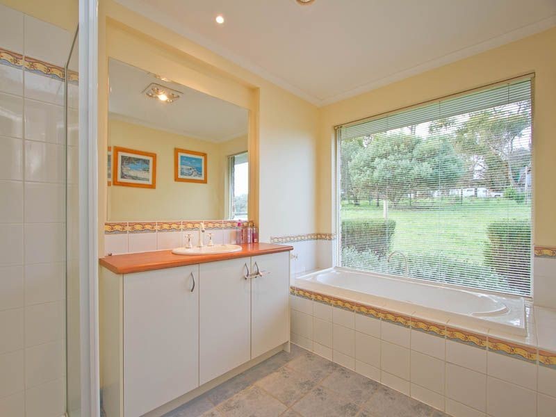 70 Newton Avenue, Langwarrin South VIC 3911