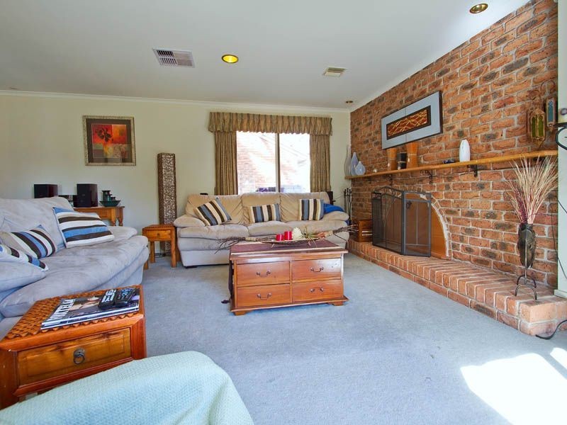 2 Villosa Close, Langwarrin VIC 3910