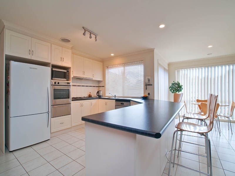 15 Sunny Vale Drive, Langwarrin VIC 3910