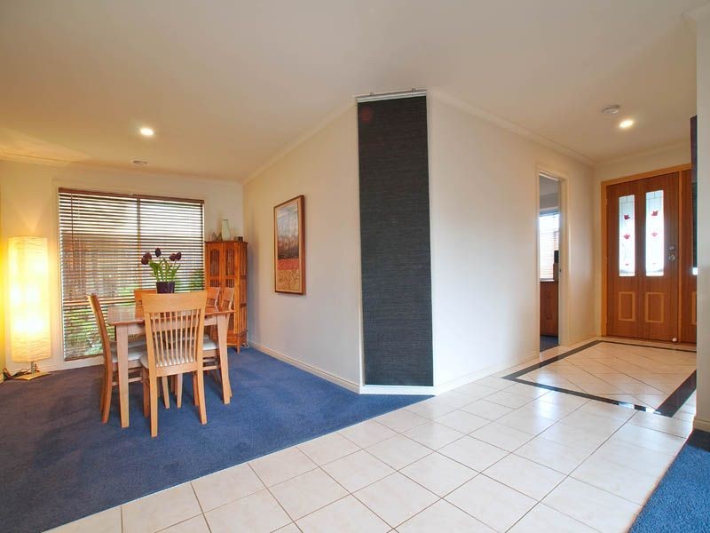 15 Sunny Vale Drive, Langwarrin VIC 3910