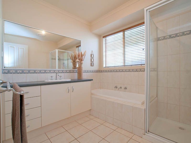 15 Sunny Vale Drive, Langwarrin VIC 3910