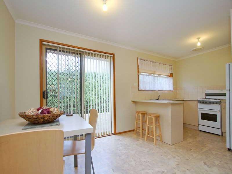 4/10 Lemnian Court, Langwarrin VIC 3910
