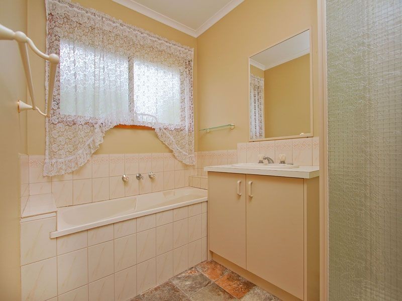 4/10 Lemnian Court, Langwarrin VIC 3910