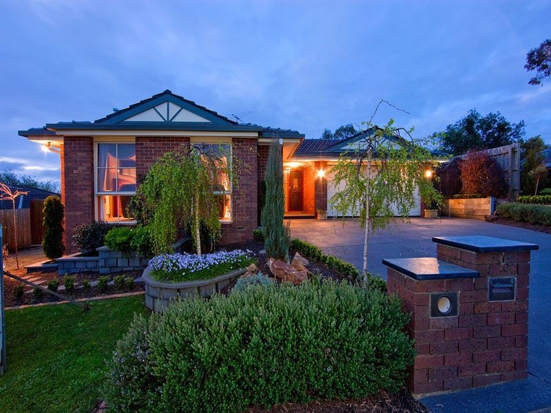 15 Australis Close, Langwarrin VIC 3910