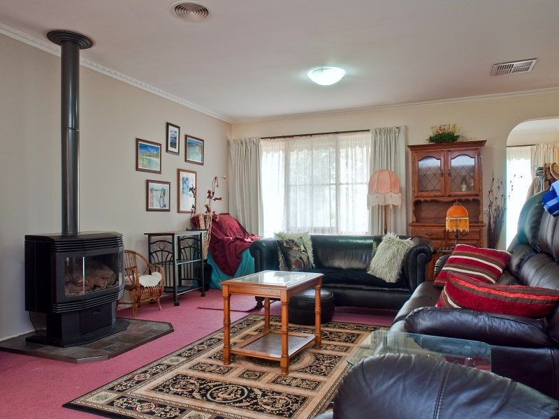 13 Elm Grove, Langwarrin VIC 3910
