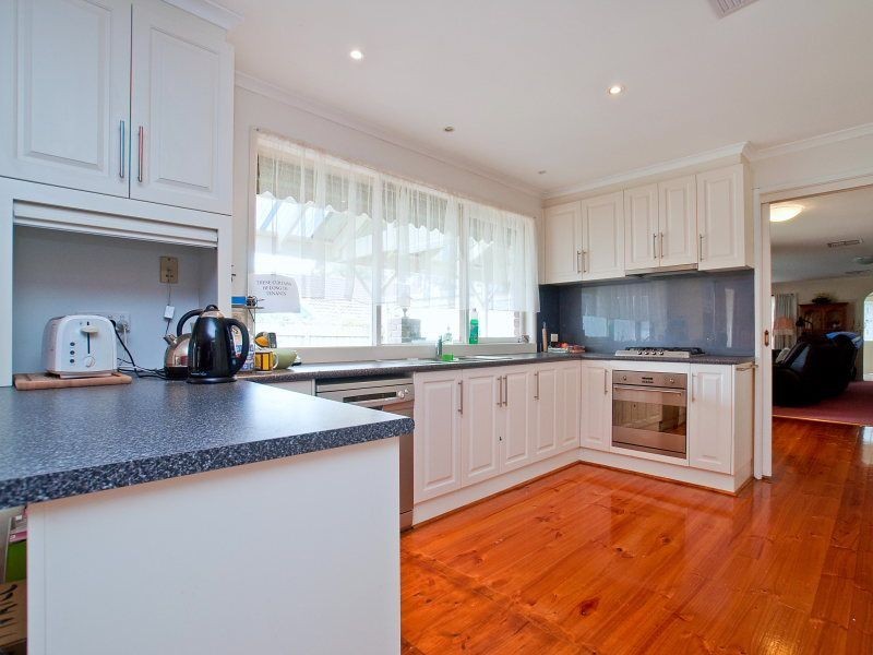 13 Elm Grove, Langwarrin VIC 3910
