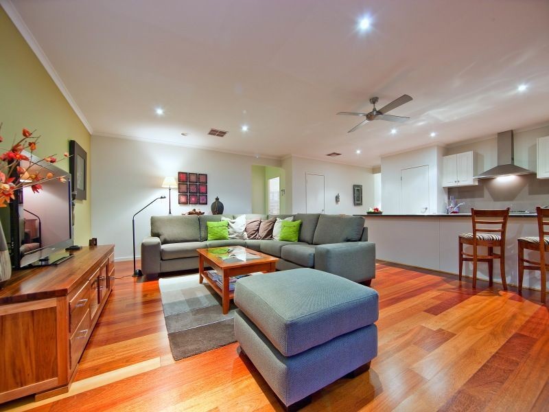15 Brown Thornbill Court, Langwarrin VIC 3910