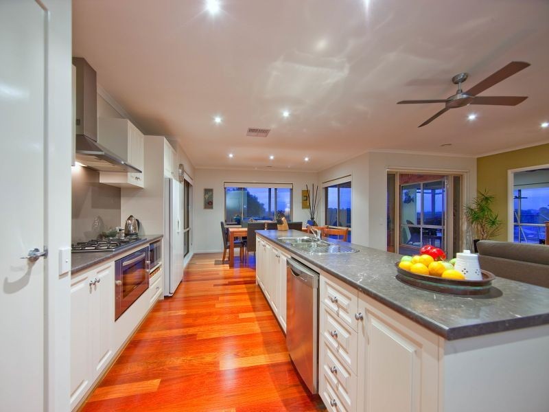 15 Brown Thornbill Court, Langwarrin VIC 3910