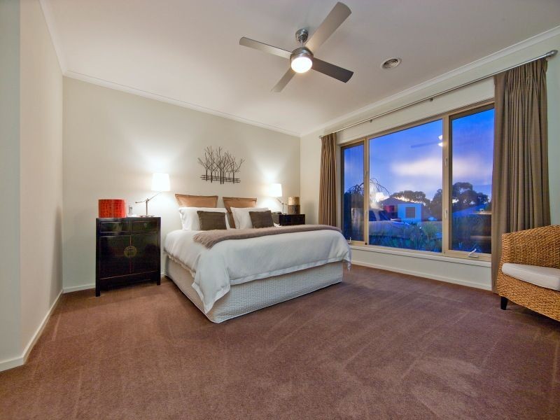 15 Brown Thornbill Court, Langwarrin VIC 3910