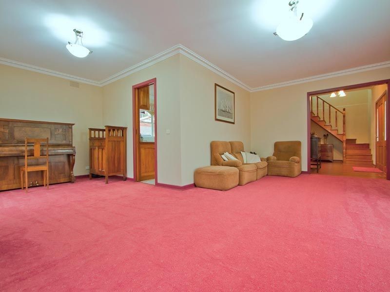 2 Ash Grove South, Langwarrin VIC 3910