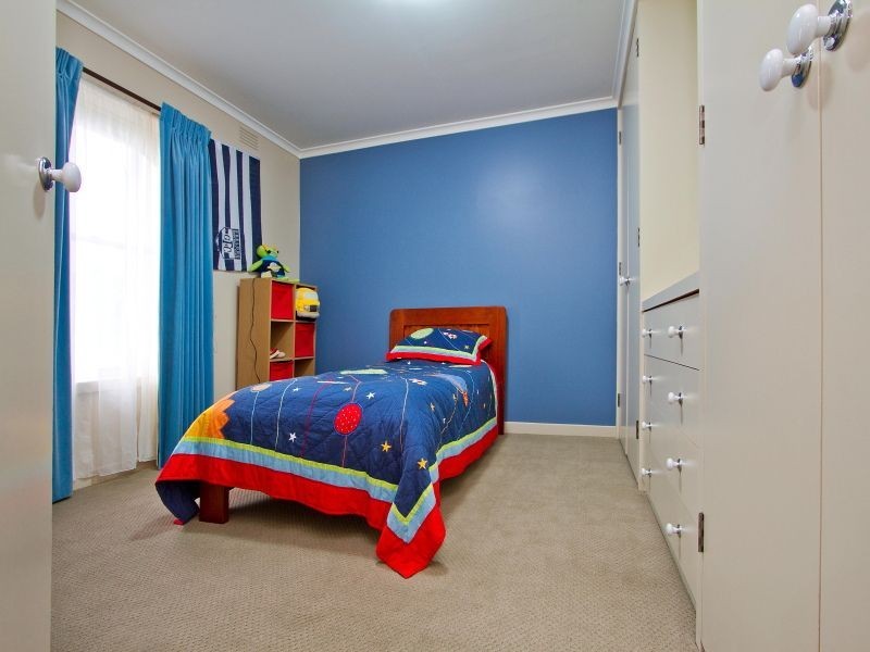 2 Ash Grove South, Langwarrin VIC 3910