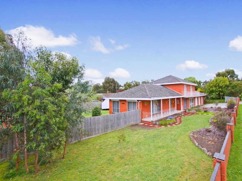 2 Ash Grove South, Langwarrin VIC 3910