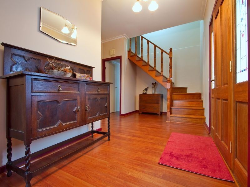 2 Ash Grove South, Langwarrin VIC 3910