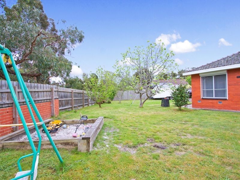 2 Ash Grove South, Langwarrin VIC 3910