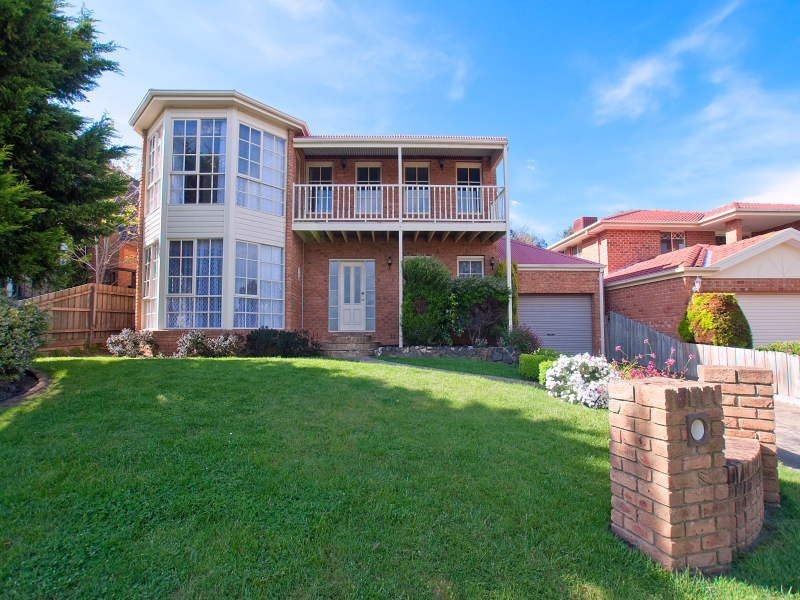 8 Micheala Crt, Langwarrin VIC 3910