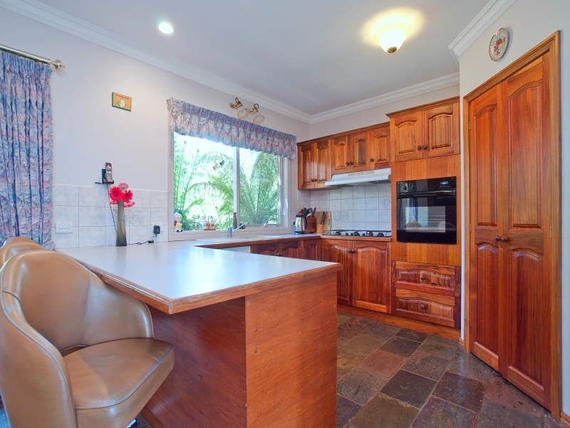8 Micheala Crt, Langwarrin VIC 3910