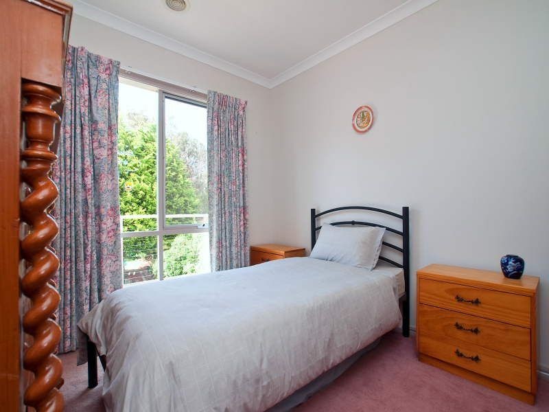 8 Micheala Crt, Langwarrin VIC 3910