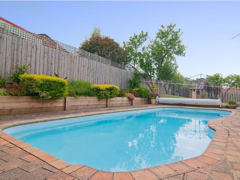 10 Peninsula Crs., Langwarrin VIC 3910