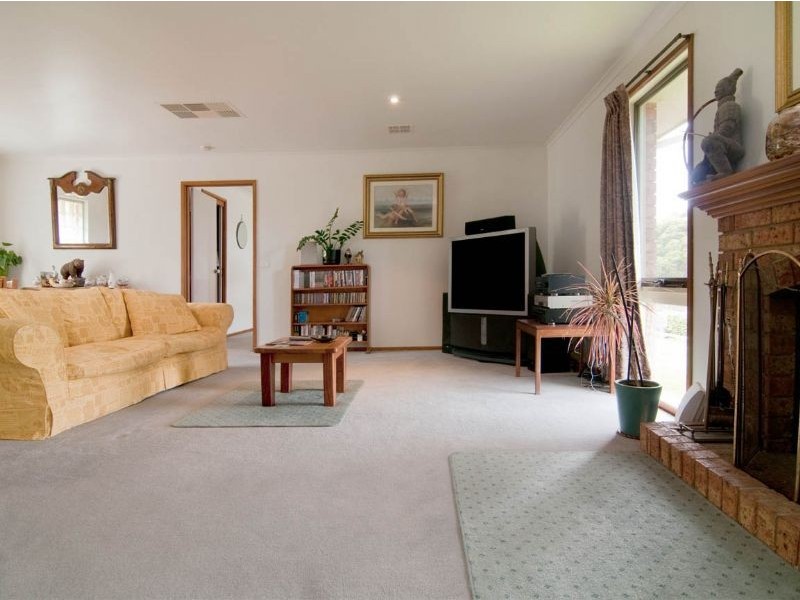 10 Peninsula Crs., Langwarrin VIC 3910