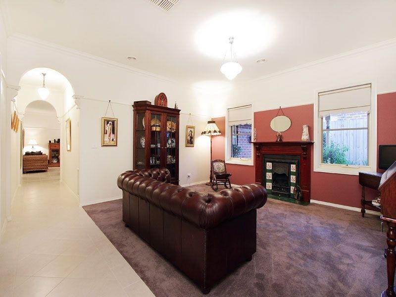 18 Dunmore Close, Langwarrin VIC 3910