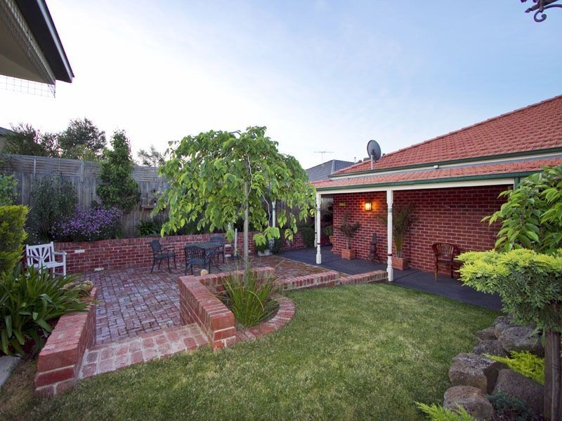 18 Dunmore Close, Langwarrin VIC 3910