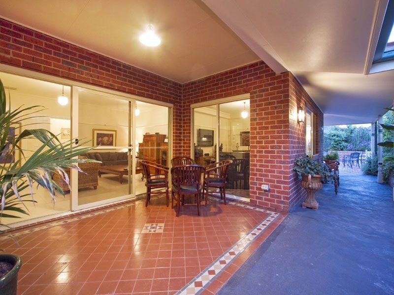 18 Dunmore Close, Langwarrin VIC 3910