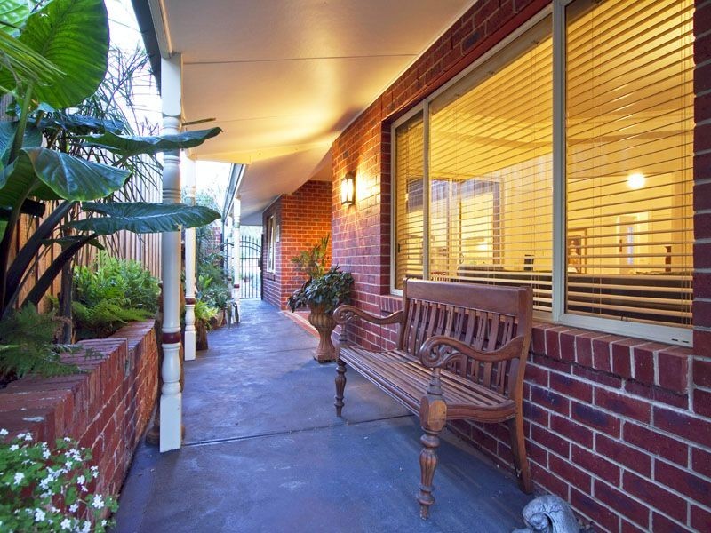 18 Dunmore Close, Langwarrin VIC 3910