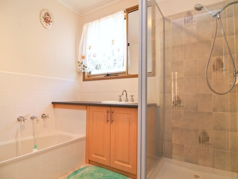 8 Kate Court, Langwarrin VIC 3910