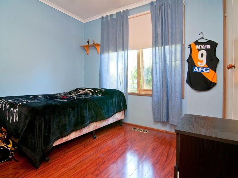 8 Kate Court, Langwarrin VIC 3910