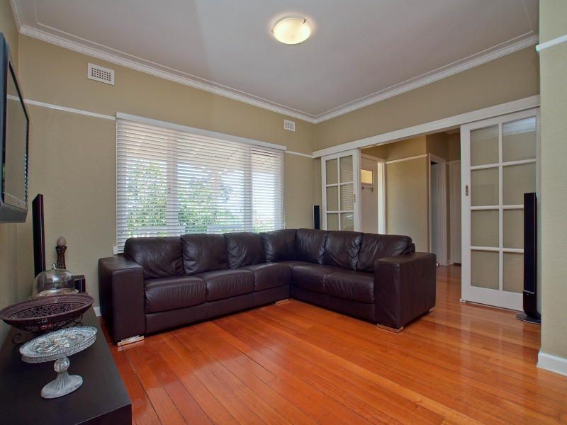 12 Cavill Close, Langwarrin VIC 3910