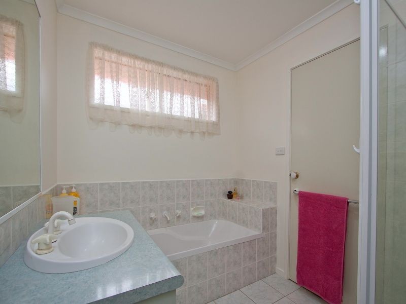 5 Glendale Close, Langwarrin VIC 3910