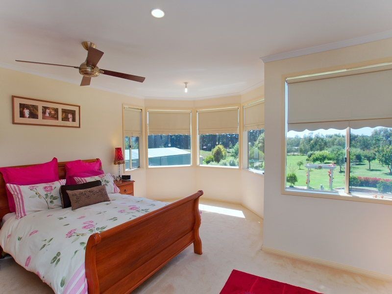 34 Walter Way, Cranbourne South VIC 3977