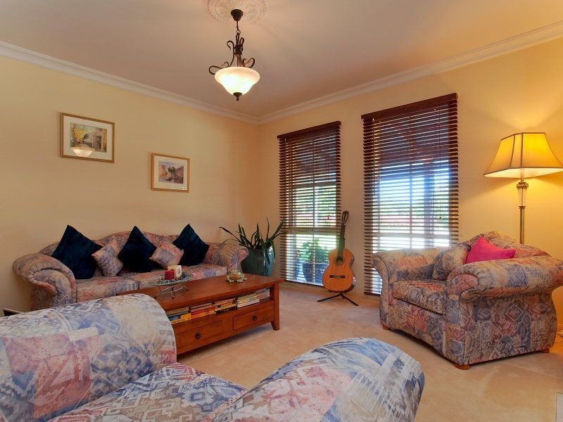 34 Walter Way, Cranbourne South VIC 3977