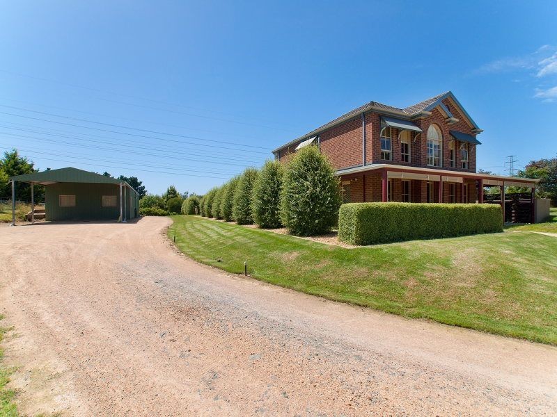 34 Walter Way, Cranbourne South VIC 3977