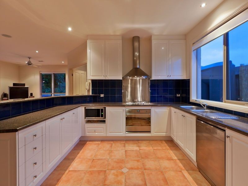 33 Huntingtower Crescent, Langwarrin VIC 3910