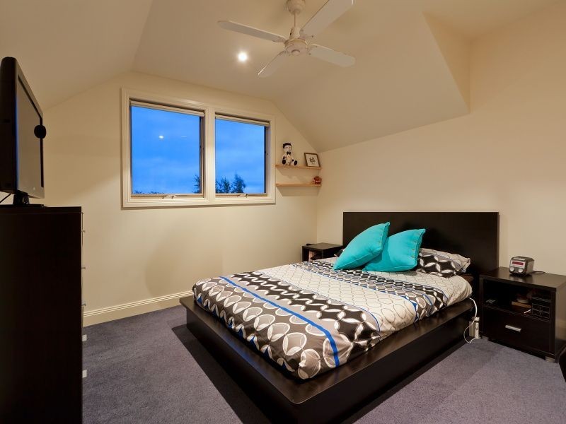 33 Huntingtower Crescent, Langwarrin VIC 3910