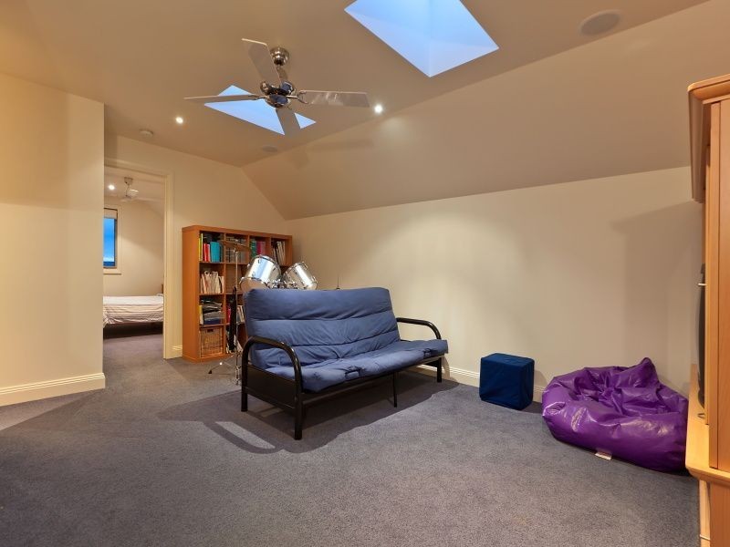 33 Huntingtower Crescent, Langwarrin VIC 3910