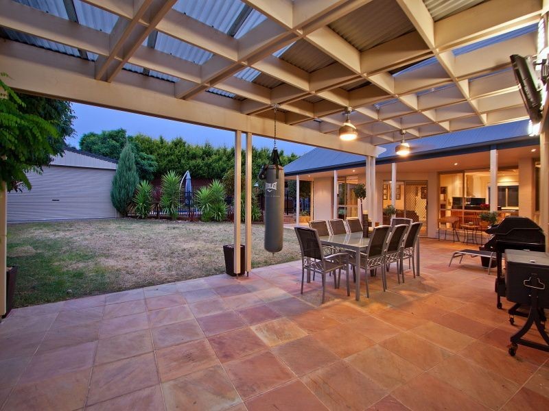 33 Huntingtower Crescent, Langwarrin VIC 3910