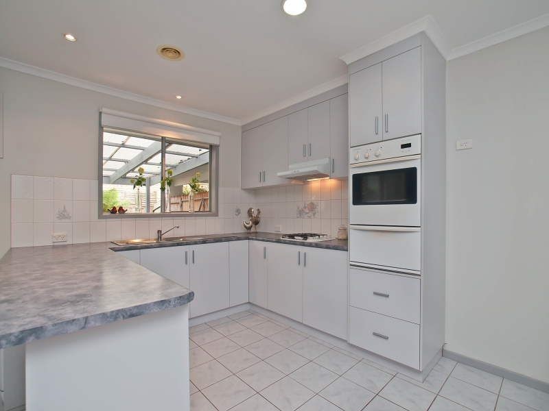 76 Granite Drive, Langwarrin VIC 3910