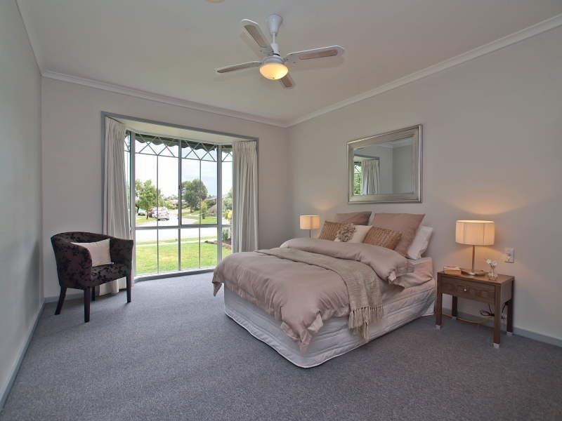 76 Granite Drive, Langwarrin VIC 3910