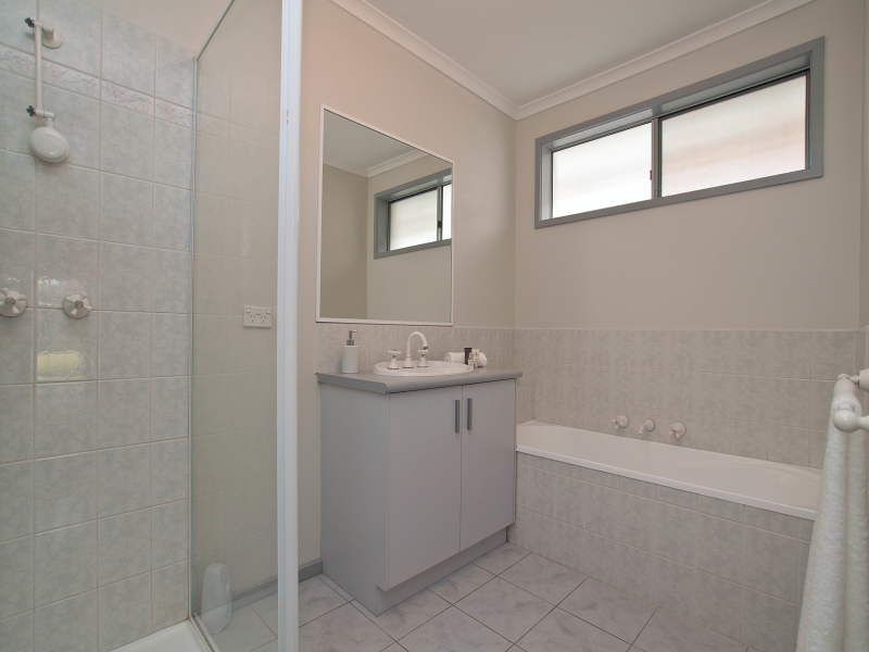 76 Granite Drive, Langwarrin VIC 3910