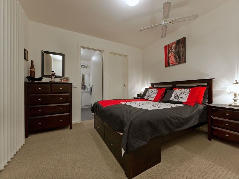 2/327 Cranbourne Road, Langwarrin VIC 3910