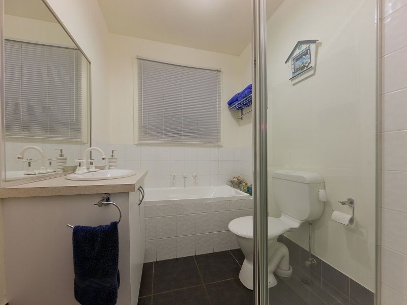 2/327 Cranbourne Road, Langwarrin VIC 3910