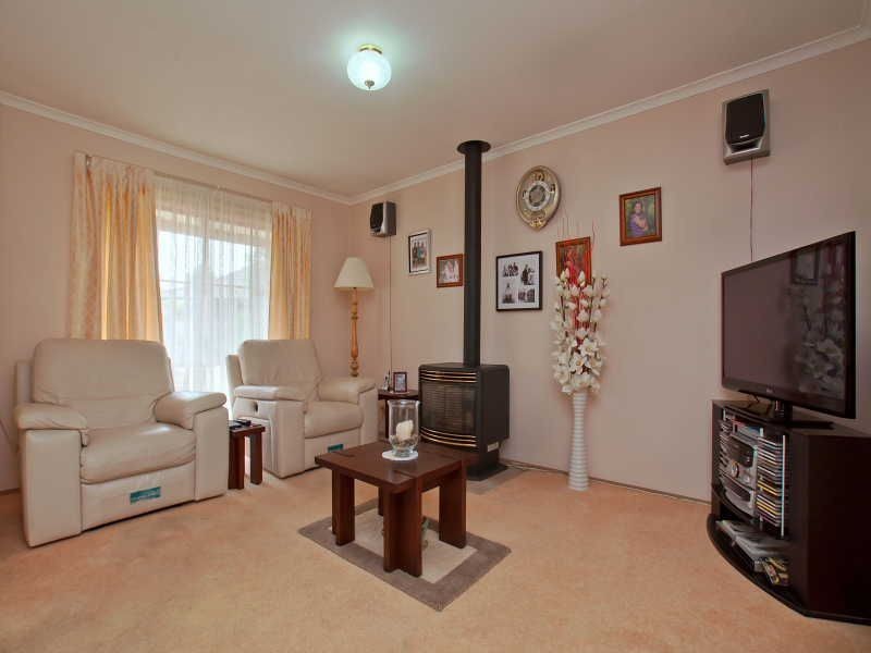 4 Apollo Court, Langwarrin VIC 3910