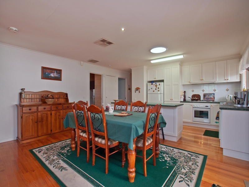 5 Elm Grove, Langwarrin VIC 3910